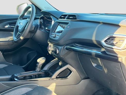 Used 2023 Chevrolet TrailBlazer LT image 27