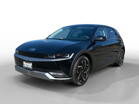 Used 2024 Hyundai Ioniq 5 SE image 1