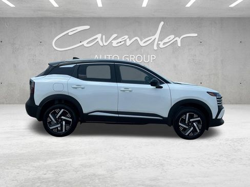 New 2026 Nissan Kicks SV w/ SV Premium Package FWD image 18