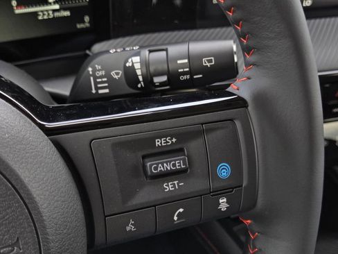 New 2026 Nissan Kicks SR image 25