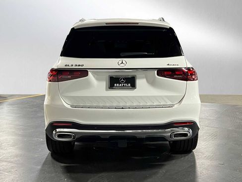 New 2025 Mercedes-Benz GLS 580 4MATIC image 4
