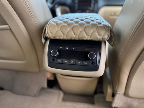 Used 2012 GMC Acadia Denali image 23