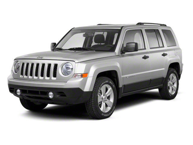 Used 2013 Jeep Patriot Latitude w/ Sun/Sound Group FWD image 1