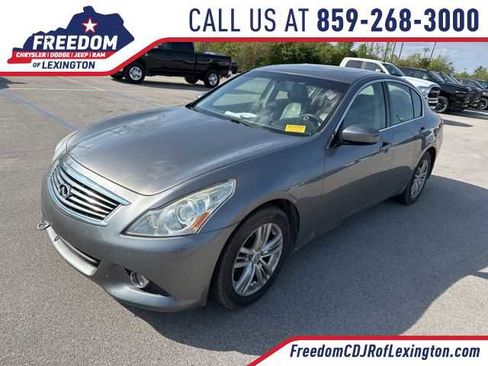 Used 2013 INFINITI G37 x w/ Premium Pkg image 1
