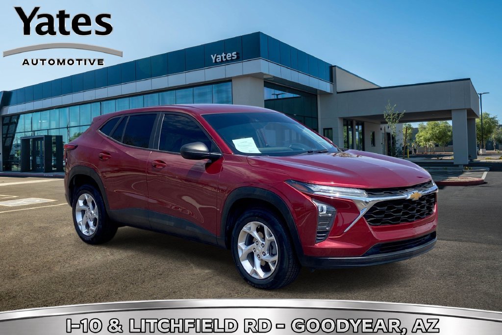 Used 2024 Chevrolet Trax LS w/ LS Convenience Package FWD image 1