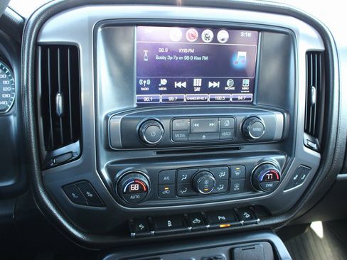 Used 2017 GMC Sierra 1500 SLT image 16