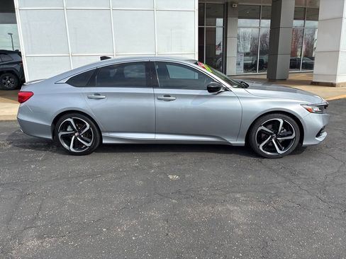 Used 2021 Honda Accord Sport Special Edition image 3