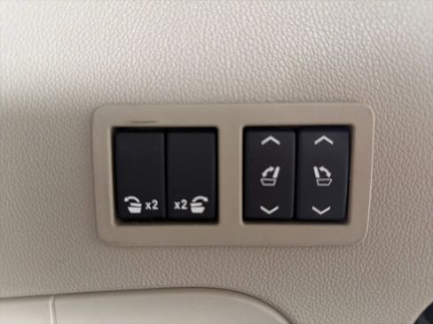 Used 2018 GMC Yukon Denali w/ Denali Ultimate Package image 11