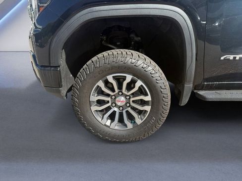 Used 2023 GMC Sierra 1500 AT4 w/ AT4 Premium Package AWD/4WD image 14