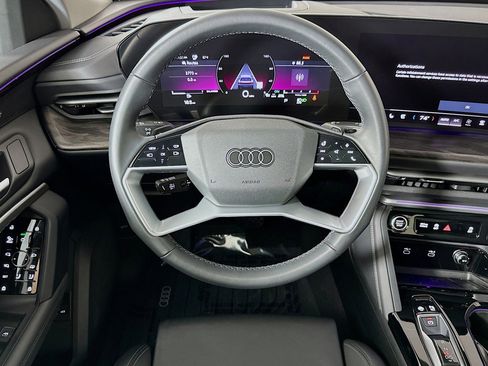 Used 2025 Audi Q5 Premium Plus w/ Premium Plus AWD/4WD image 5
