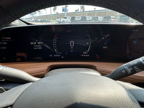 Used 2024 Cadillac XT4 Premium Luxury FWD image 12