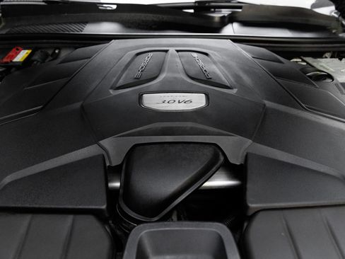 Certified 2020 Porsche Cayenne AWD/4WD image 37
