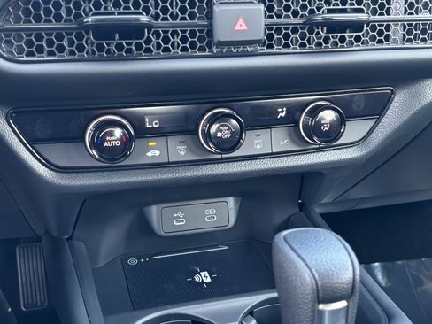 New 2027 Honda HR-V LX image 16