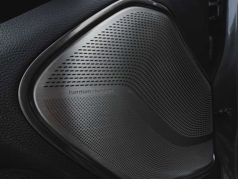 Used 2020 RAM 1500 Limited image 11