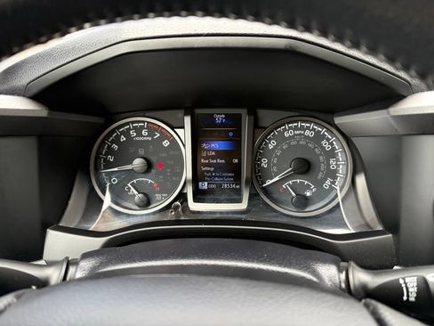 Used 2023 Toyota Tacoma TRD Off-Road w/ Black Out Package (TMS) AWD/4WD image 21