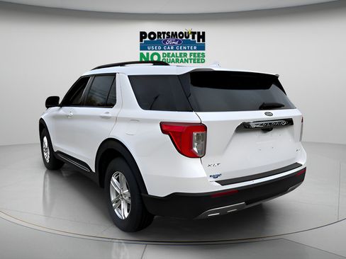 Used 2022 Ford Explorer XLT w/ Equipment Group 202A AWD/4WD image 26