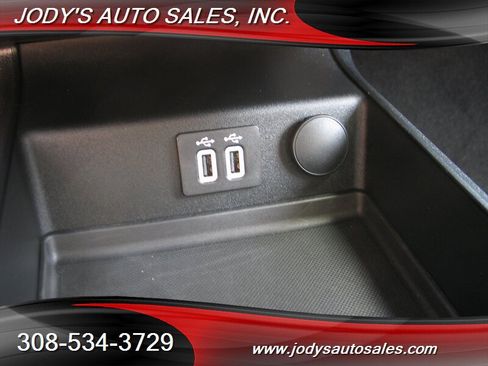 Used 2020 Ford Fusion SE FWD image 23
