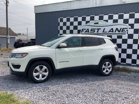 Used 2019 Jeep Compass Latitude w/ Cold Weather Group image 5