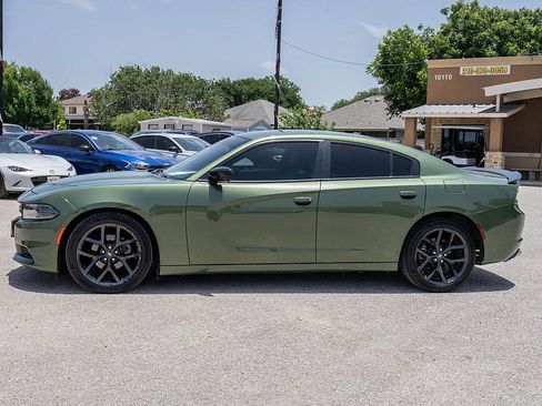 Used 2021 Dodge Charger SXT w/ Blacktop Package RWD image 8