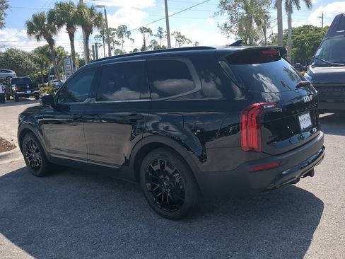 Used 2022 Kia Telluride SX w/ SX Prestige Package image 8