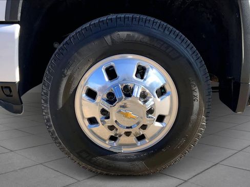 Used 2025 Chevrolet Silverado 3500 High Country w/ Technology Package image 11