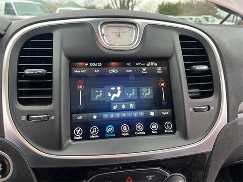 Used 2017 Chrysler 300 C w/ Safetytec Plus Group image 25