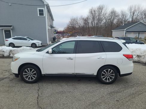 Used 2013 Nissan Pathfinder SL w/ SL Premium Pkg image 4