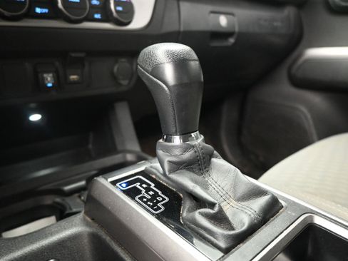 Used 2022 Toyota Tacoma SR5 image 16