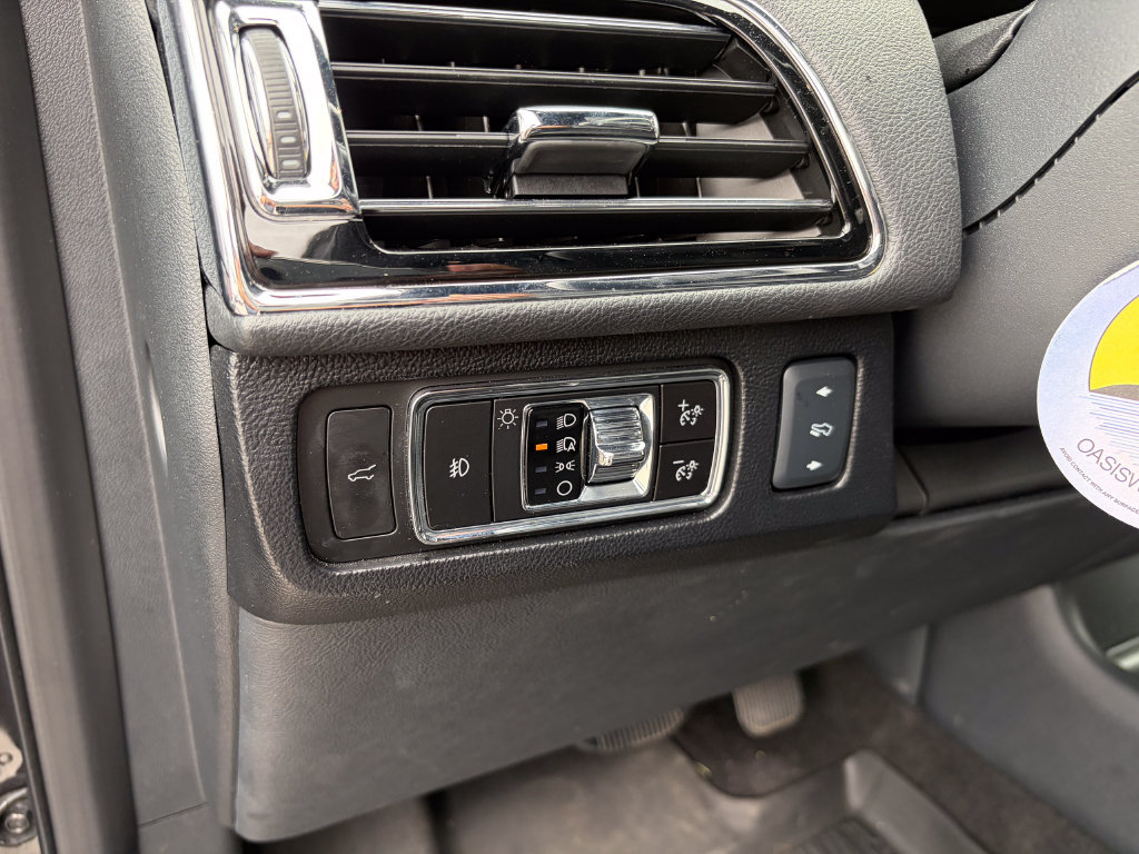 Used 2024 Lincoln Navigator L Reserve AWD/4WD image 11