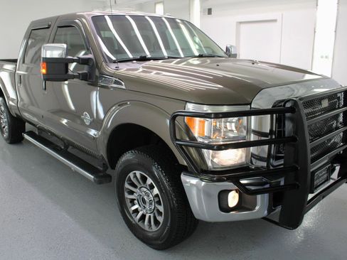 Used 2015 Ford F250 Lariat w/ Chrome Package AWD/4WD image 11