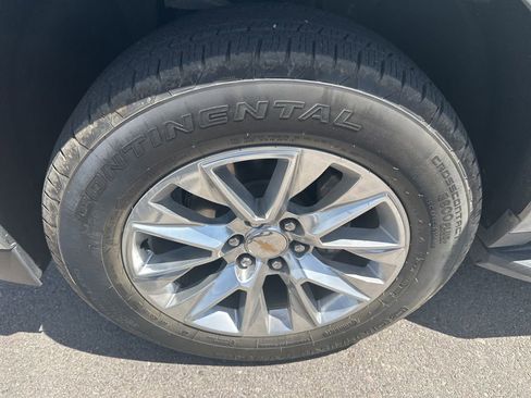 Used 2023 Chevrolet Tahoe Premier AWD/4WD image 16