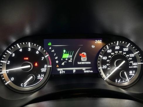 Used 2020 Toyota Highlander XLE AWD/4WD image 18