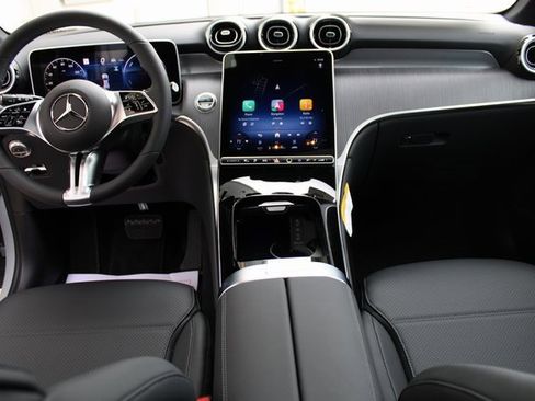 New 2025 Mercedes-Benz GLC 350e 4MATIC image 36