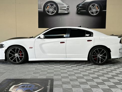Used 2017 Dodge Charger R/T Scat Pack image 7