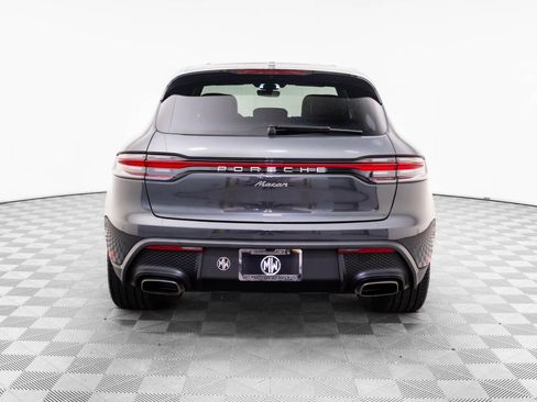 Certified 2025 Porsche Macan image 30