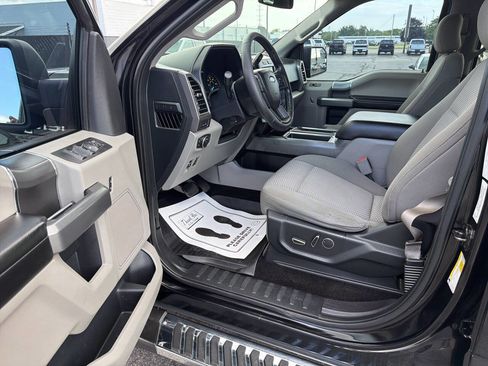 Used 2017 Ford F150 XLT w/ Equipment Group 302A Luxury AWD/4WD image 21
