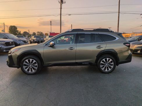 Used 2025 Subaru Outback Touring XT w/ Popular Package #2 AWD/4WD image 2