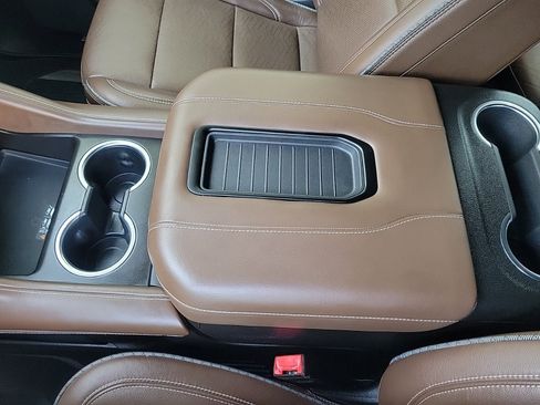 Used 2021 Chevrolet Tahoe High Country image 24