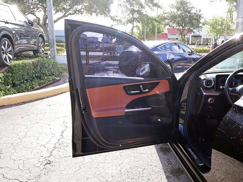 Used 2023 Mercedes-Benz C 300 Sedan w/ Exclusive Trim Package image 25