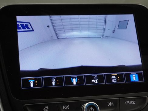 Used 2023 Chevrolet Equinox LT image 29