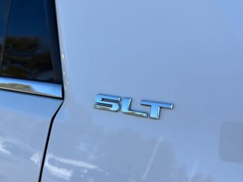 Used 2014 GMC Acadia SLT image 34