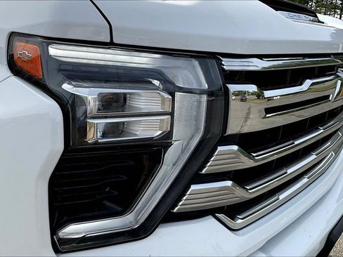 Used 2024 Chevrolet Silverado 3500 High Country w/ High Country Premium Package AWD/4WD image 29