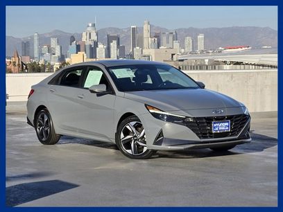 Certified 2022 Hyundai Elantra SEL w/ Convenience + Premium Package