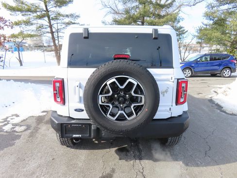 Used 2025 Ford Bronco Outer Banks image 6