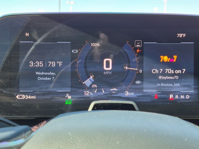 Used 2024 Chevrolet Equinox EV RS FWD image 9