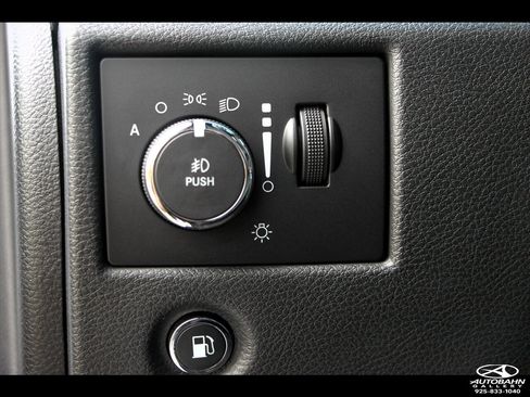 Used 2017 Jeep Grand Cherokee Limited w/ Luxury Group II AWD/4WD image 13