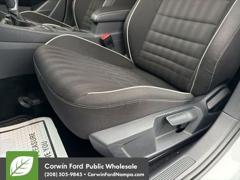 Used 2023 Volkswagen Jetta Sport image 25