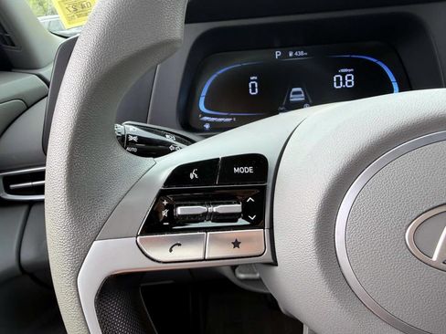 Certified 2024 Hyundai Elantra SE FWD image 26