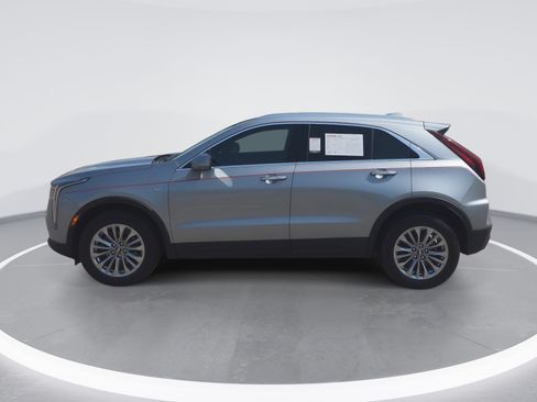 Used 2025 Cadillac XT4 Premium Luxury w/ Cold Weather Package FWD image 6