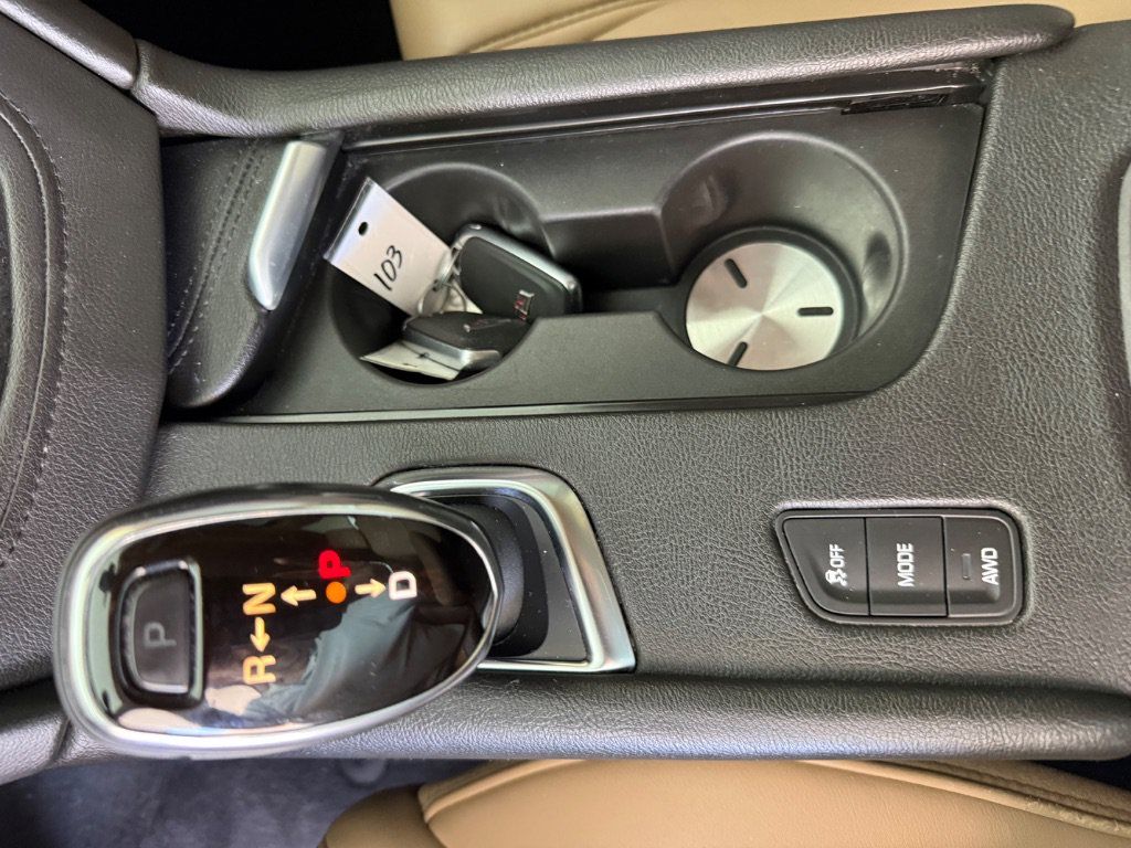 Used 2018 Cadillac XT5 Platinum w/ Driver Assist Package AWD/4WD image 32